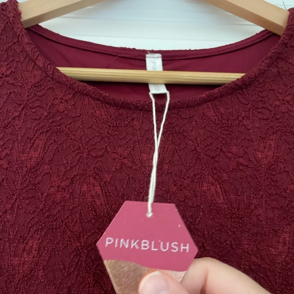 NWT Pinkblush Maternity Ruched Lace Dress Burgundy - Picture 9 of 10